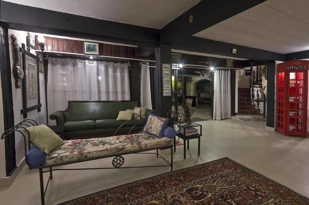 Hotel Britannia เปเนโด ภายนอก รูปภาพ